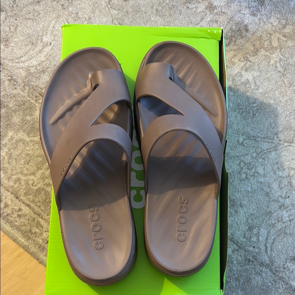 CROCS Getaway Platform Sandal - Size 8 - Taupe